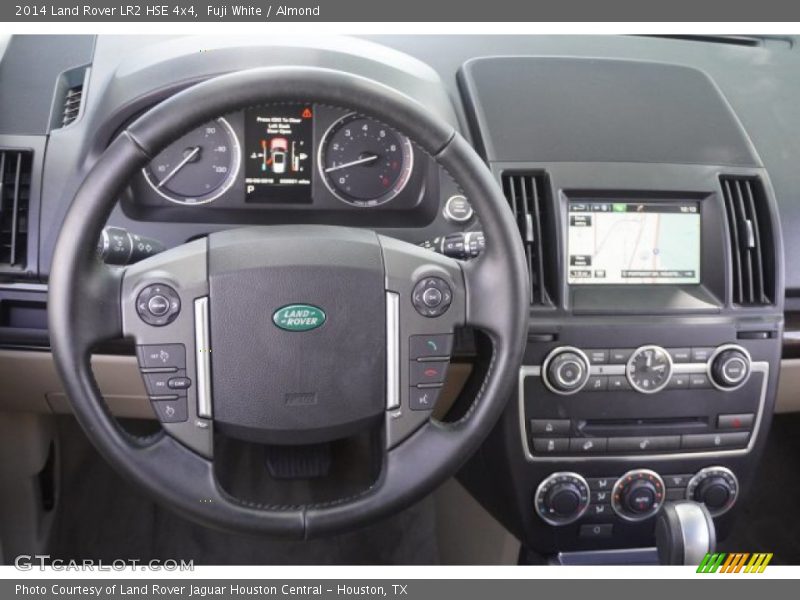 Fuji White / Almond 2014 Land Rover LR2 HSE 4x4