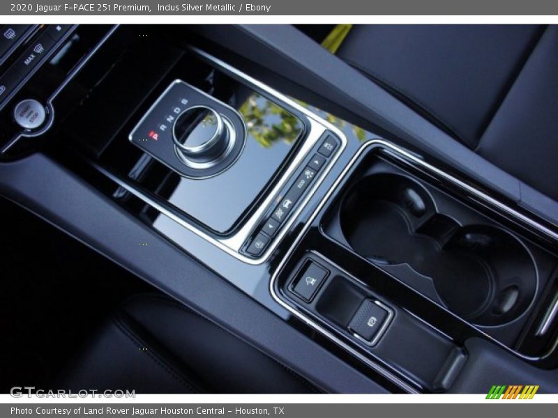 Indus Silver Metallic / Ebony 2020 Jaguar F-PACE 25t Premium