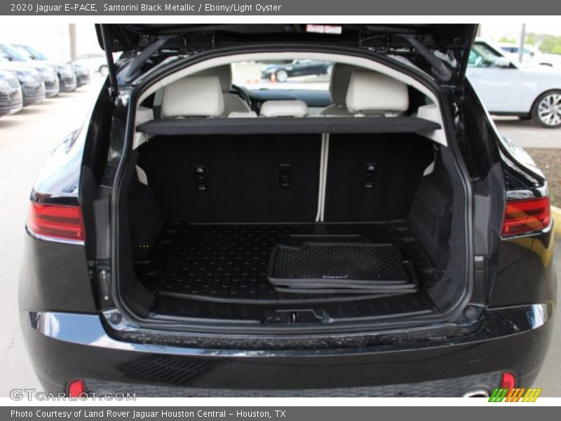 Santorini Black Metallic / Ebony/Light Oyster 2020 Jaguar E-PACE