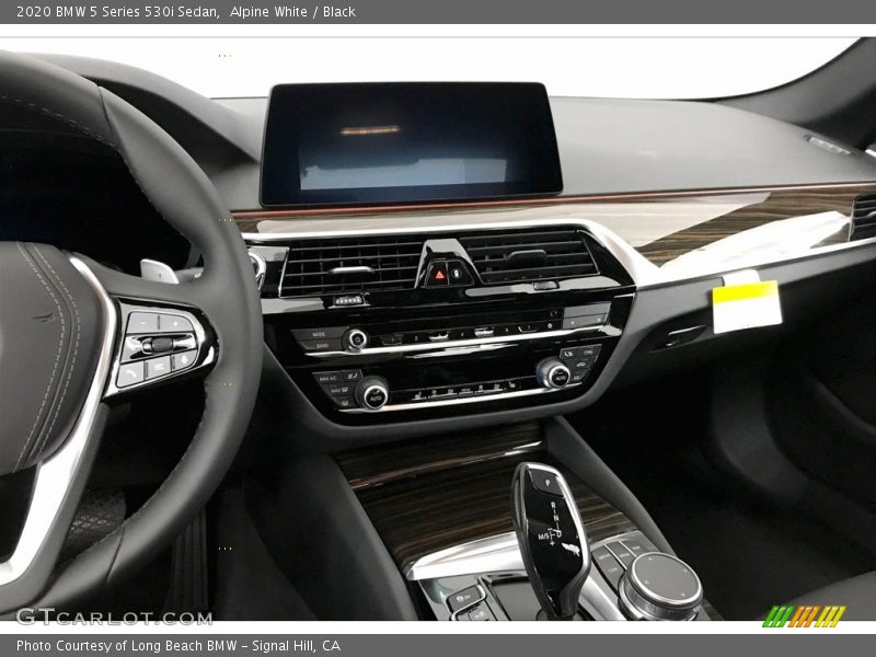 Alpine White / Black 2020 BMW 5 Series 530i Sedan