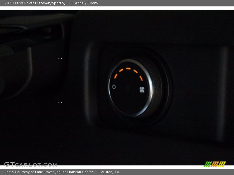 Fuji White / Ebony 2020 Land Rover Discovery Sport S