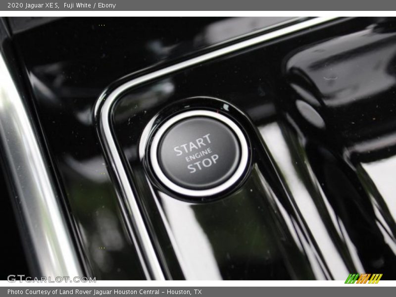 Fuji White / Ebony 2020 Jaguar XE S