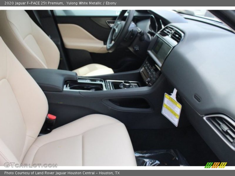 Yulong White Metallic / Ebony 2020 Jaguar F-PACE 25t Premium