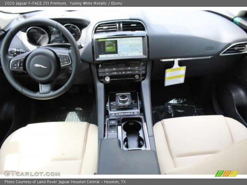 Yulong White Metallic / Ebony 2020 Jaguar F-PACE 25t Premium