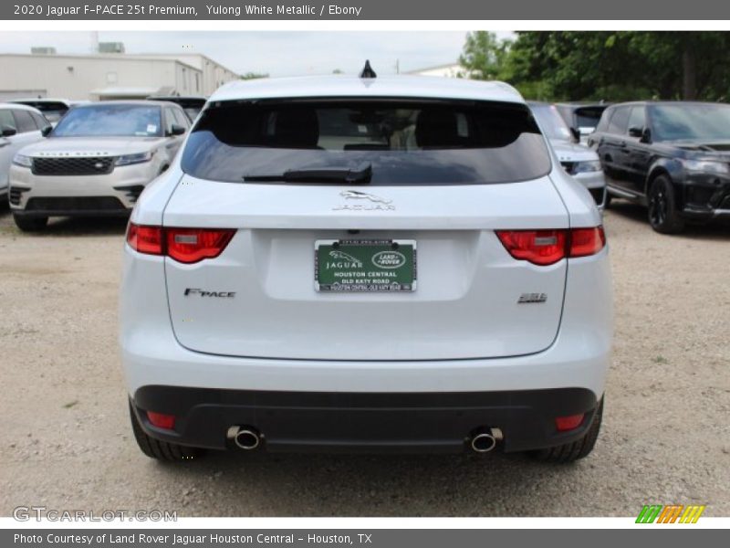 Yulong White Metallic / Ebony 2020 Jaguar F-PACE 25t Premium