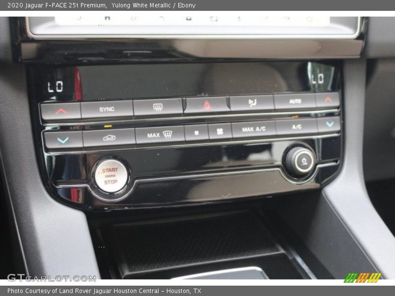 Yulong White Metallic / Ebony 2020 Jaguar F-PACE 25t Premium