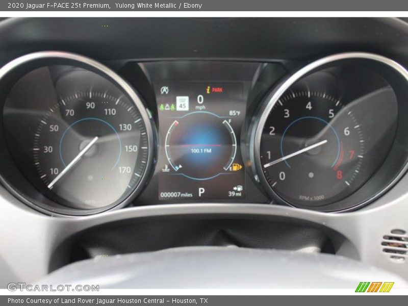 Yulong White Metallic / Ebony 2020 Jaguar F-PACE 25t Premium