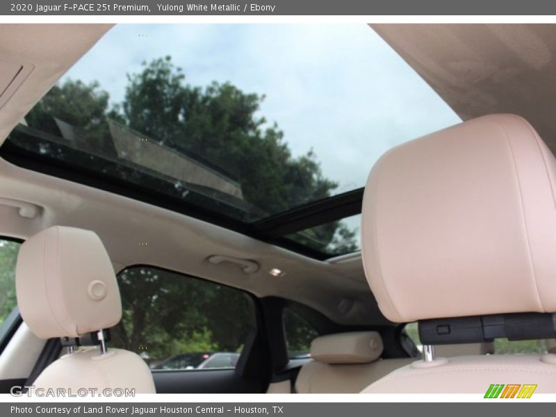 Yulong White Metallic / Ebony 2020 Jaguar F-PACE 25t Premium