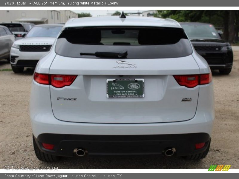 Yulong White Metallic / Ebony 2020 Jaguar F-PACE 25t Premium
