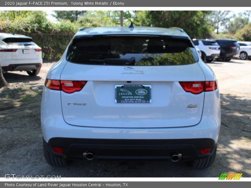 Yulong White Metallic / Ebony 2020 Jaguar F-PACE 25t Premium