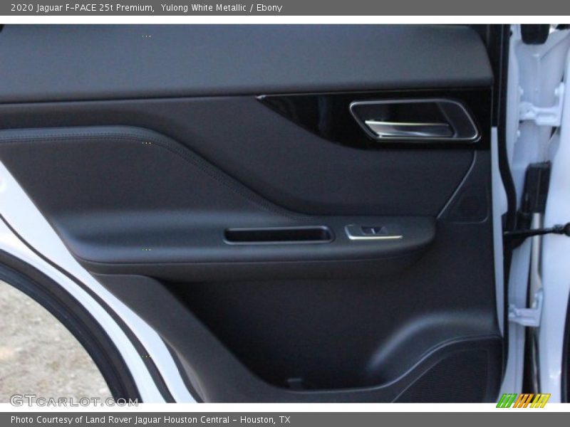 Yulong White Metallic / Ebony 2020 Jaguar F-PACE 25t Premium