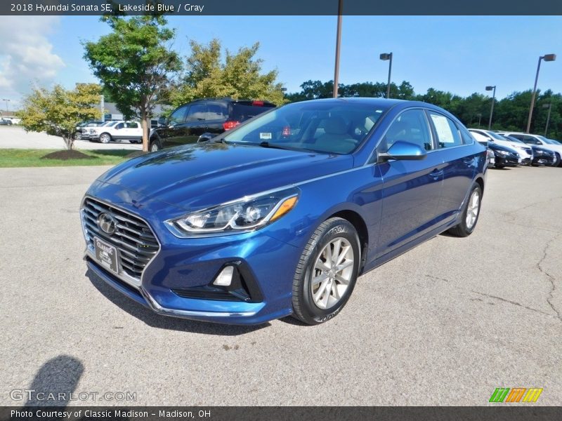 Front 3/4 View of 2018 Sonata SE