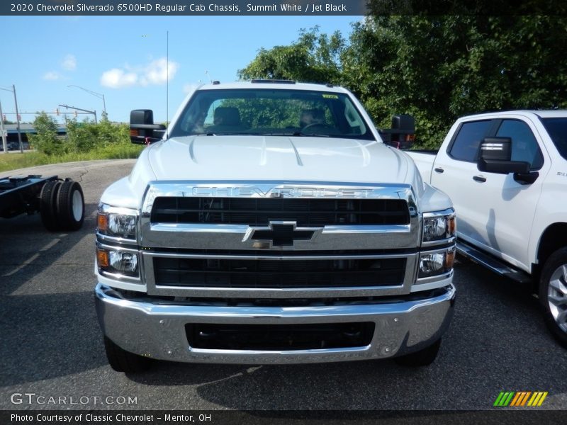 Summit White / Jet Black 2020 Chevrolet Silverado 6500HD Regular Cab Chassis