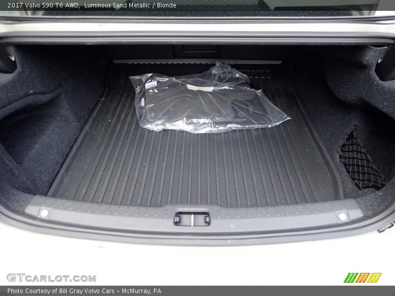  2017 S90 T6 AWD Trunk