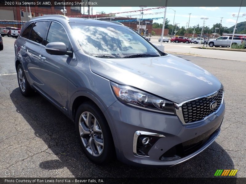 Front 3/4 View of 2020 Sorento SX AWD