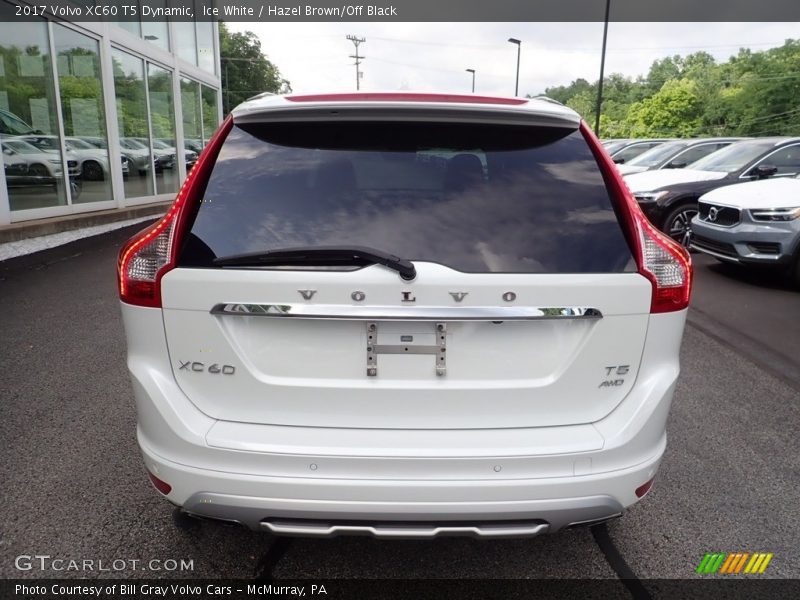 Ice White / Hazel Brown/Off Black 2017 Volvo XC60 T5 Dynamic
