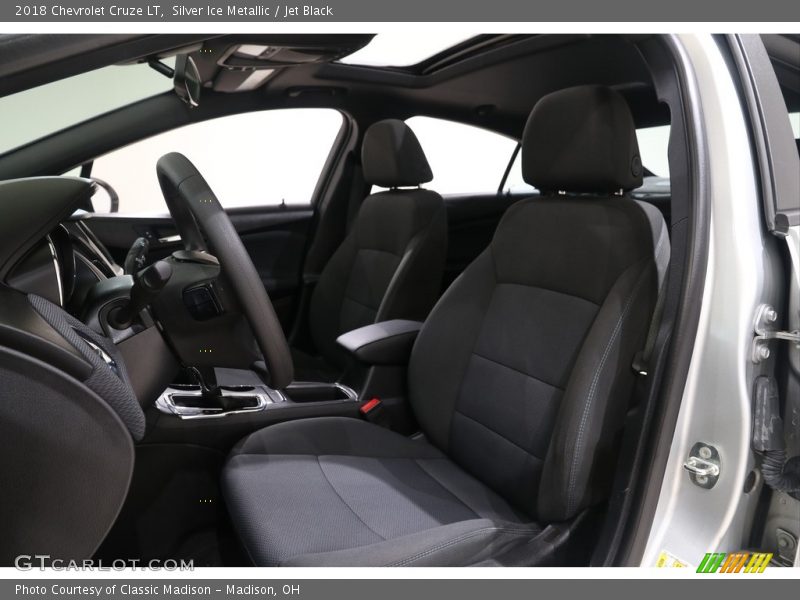 Silver Ice Metallic / Jet Black 2018 Chevrolet Cruze LT