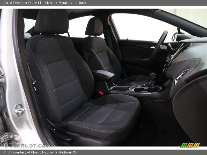 Silver Ice Metallic / Jet Black 2018 Chevrolet Cruze LT