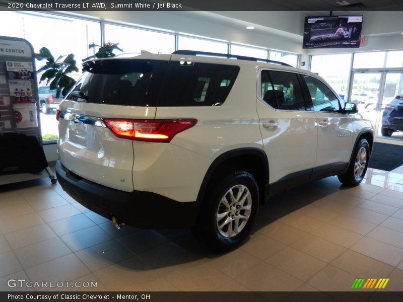 Summit White / Jet Black 2020 Chevrolet Traverse LT AWD