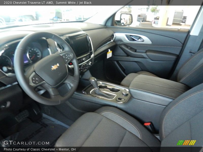 Summit White / Jet Black 2020 Chevrolet Traverse LT AWD