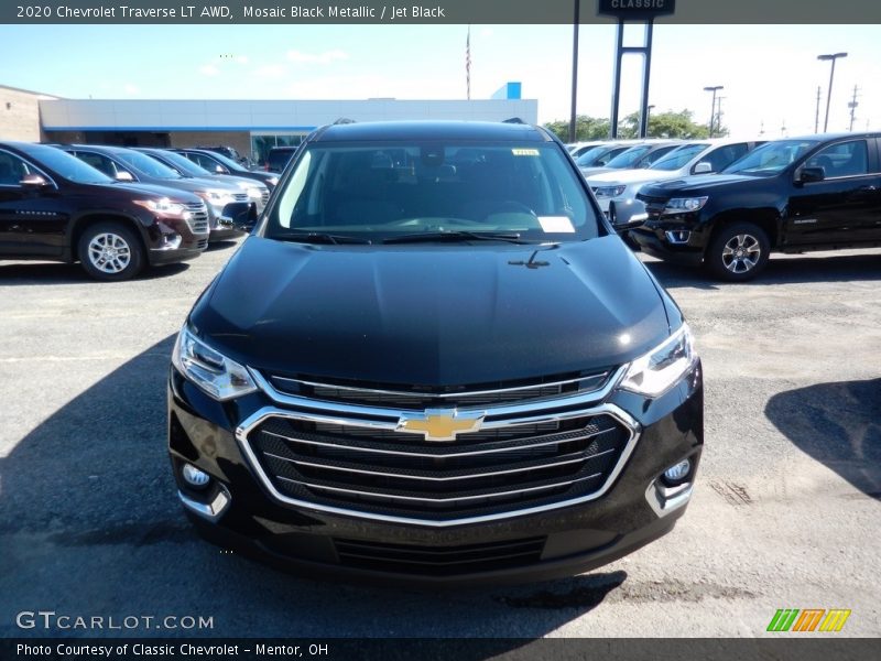 Mosaic Black Metallic / Jet Black 2020 Chevrolet Traverse LT AWD