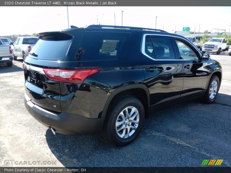Mosaic Black Metallic / Jet Black 2020 Chevrolet Traverse LT AWD
