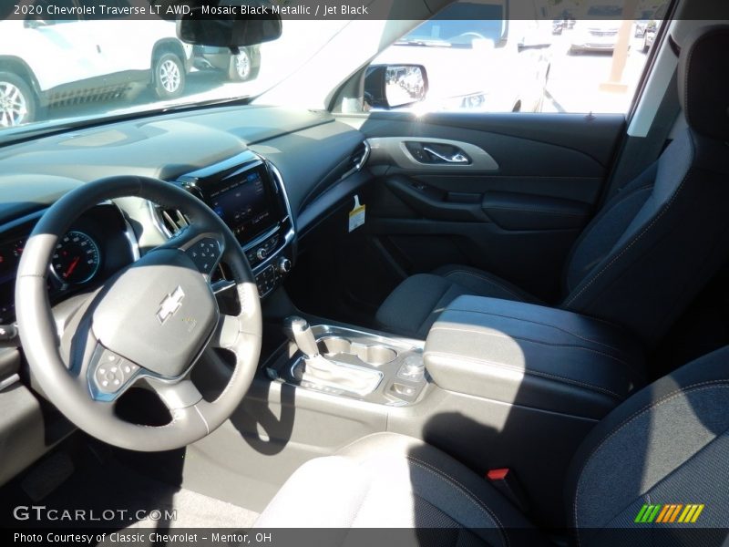 Mosaic Black Metallic / Jet Black 2020 Chevrolet Traverse LT AWD