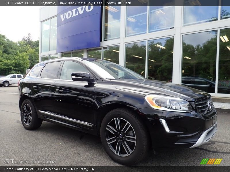 Front 3/4 View of 2017 XC60 T5 Dynamic