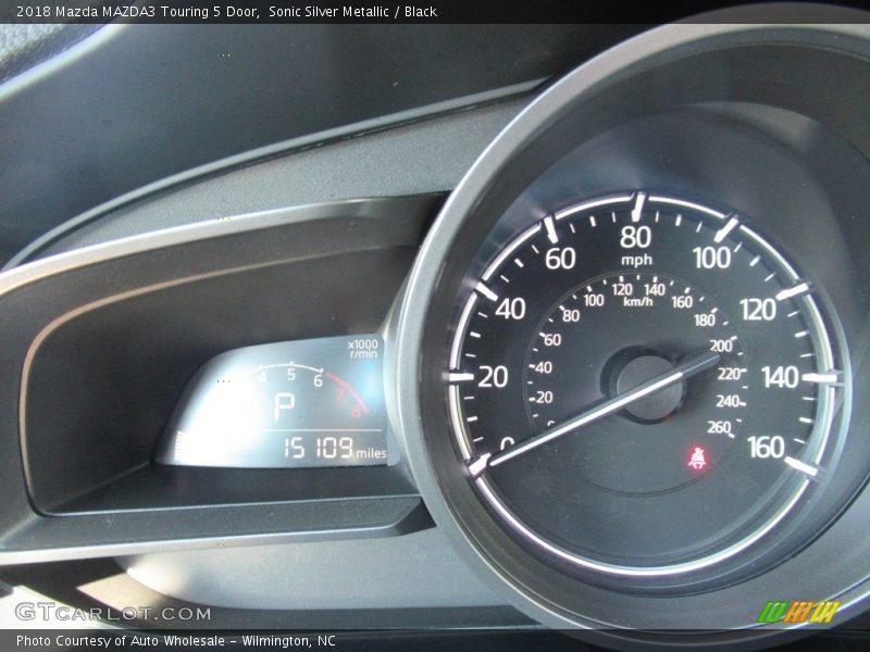 Sonic Silver Metallic / Black 2018 Mazda MAZDA3 Touring 5 Door