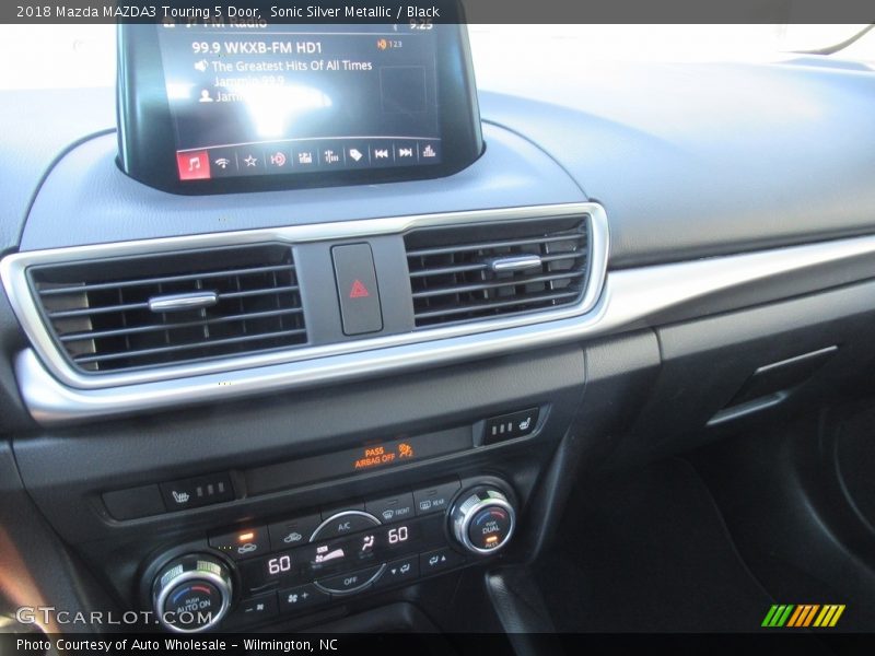 Sonic Silver Metallic / Black 2018 Mazda MAZDA3 Touring 5 Door