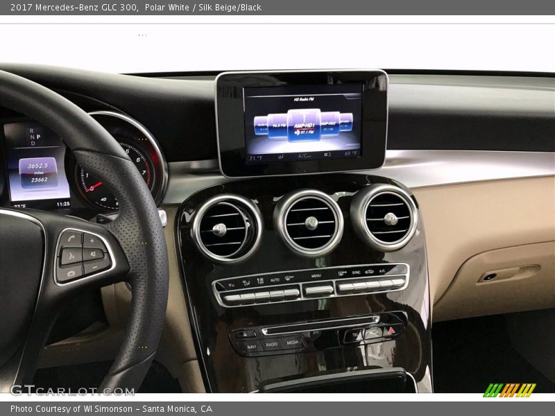 Polar White / Silk Beige/Black 2017 Mercedes-Benz GLC 300