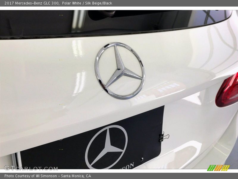 Polar White / Silk Beige/Black 2017 Mercedes-Benz GLC 300