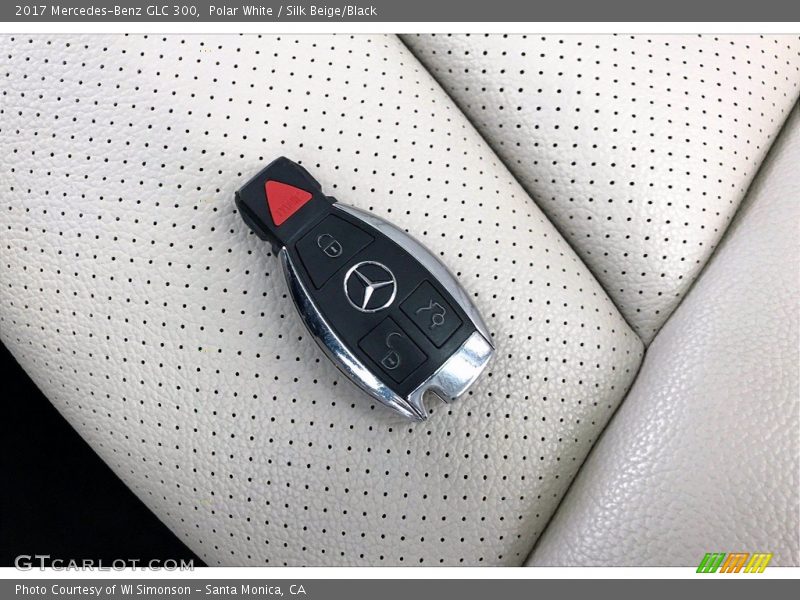 Polar White / Silk Beige/Black 2017 Mercedes-Benz GLC 300