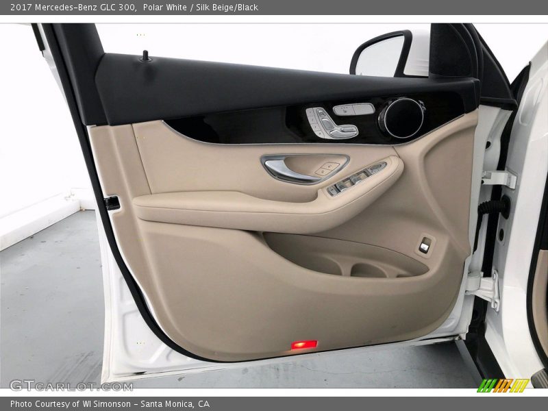 Polar White / Silk Beige/Black 2017 Mercedes-Benz GLC 300