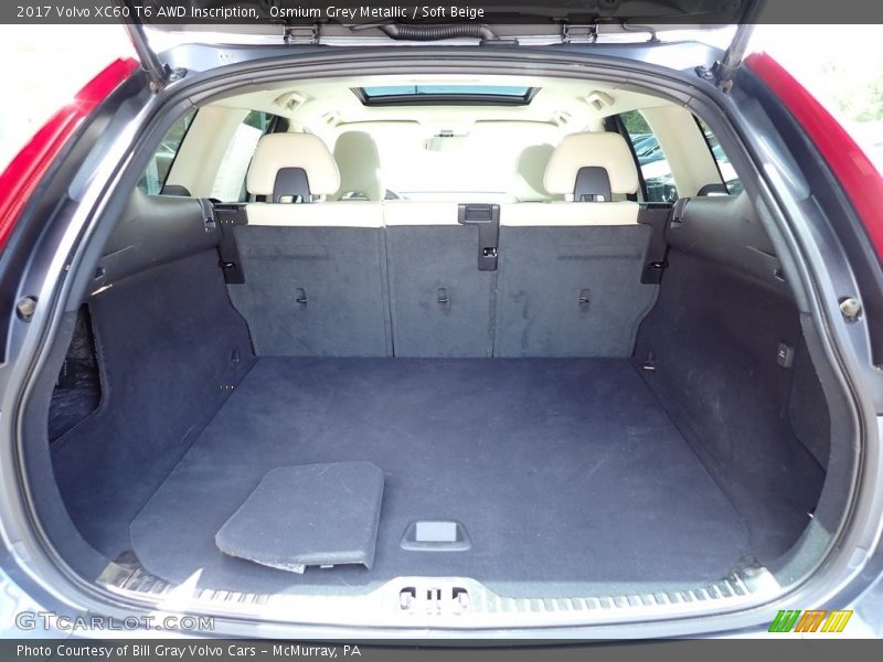  2017 XC60 T6 AWD Inscription Trunk