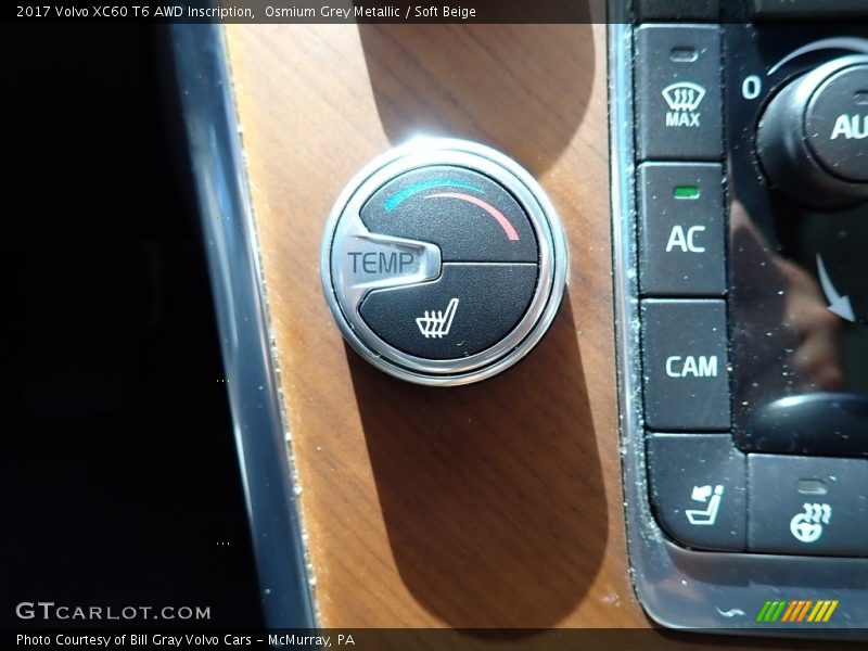 Controls of 2017 XC60 T6 AWD Inscription