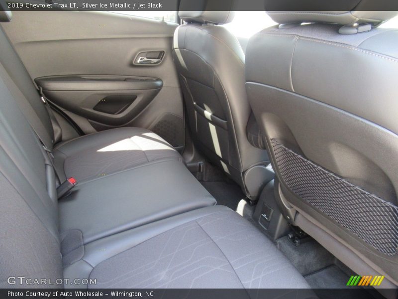 Silver Ice Metallic / Jet Black 2019 Chevrolet Trax LT