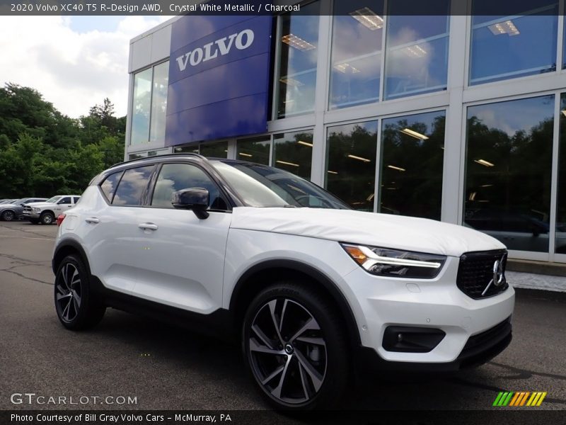 Crystal White Metallic / Charcoal 2020 Volvo XC40 T5 R-Design AWD