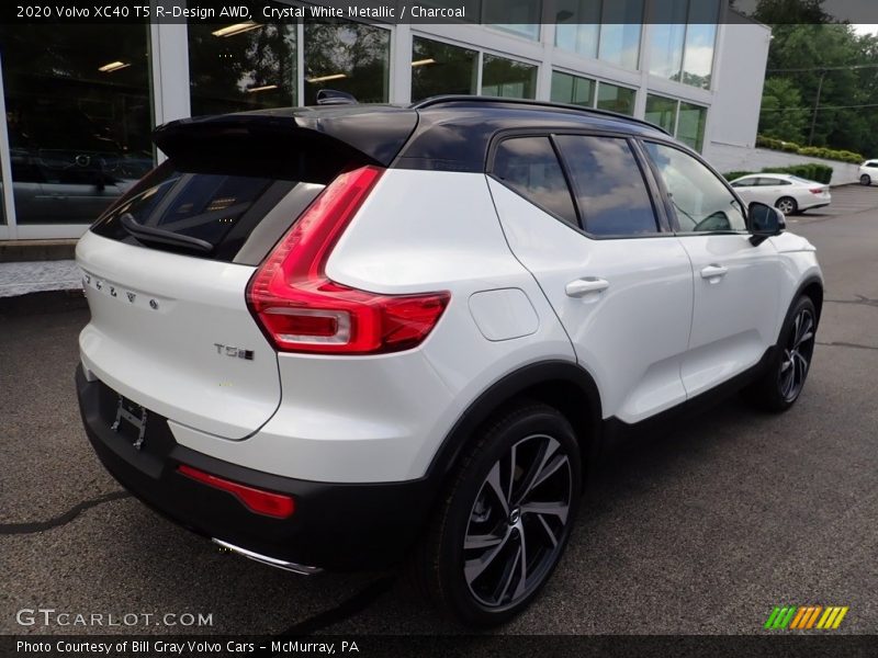 Crystal White Metallic / Charcoal 2020 Volvo XC40 T5 R-Design AWD