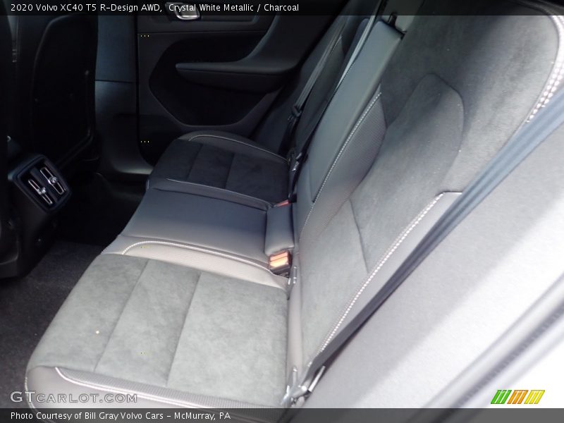 Crystal White Metallic / Charcoal 2020 Volvo XC40 T5 R-Design AWD