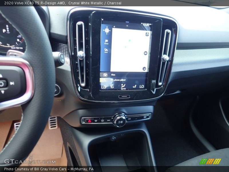 Crystal White Metallic / Charcoal 2020 Volvo XC40 T5 R-Design AWD