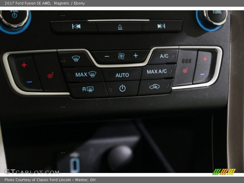 Magnetic / Ebony 2017 Ford Fusion SE AWD