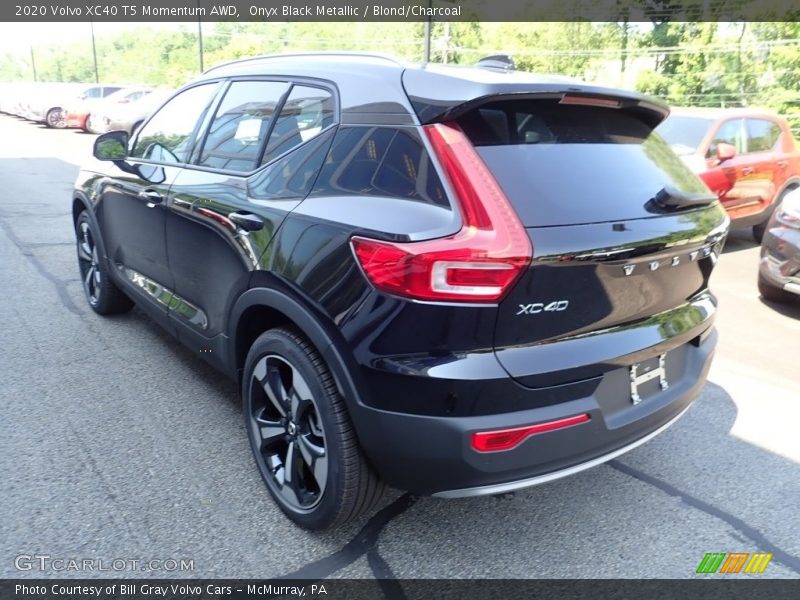 Onyx Black Metallic / Blond/Charcoal 2020 Volvo XC40 T5 Momentum AWD