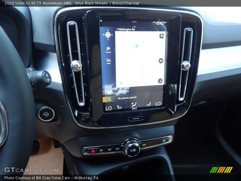 Onyx Black Metallic / Blond/Charcoal 2020 Volvo XC40 T5 Momentum AWD