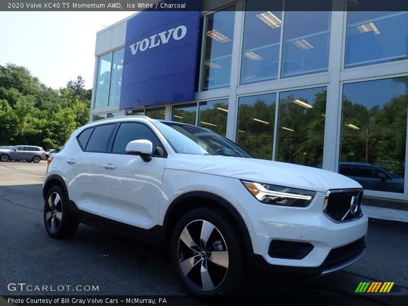 Ice White / Charcoal 2020 Volvo XC40 T5 Momentum AWD