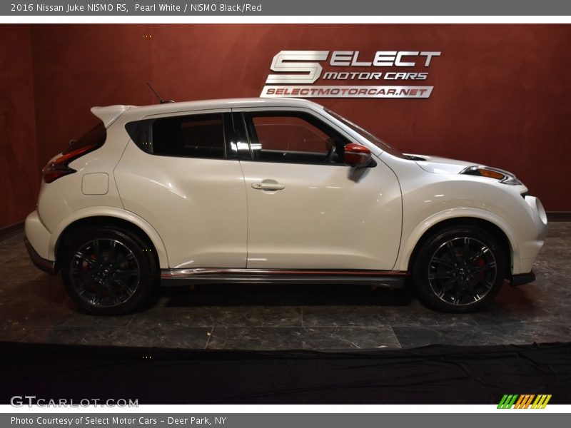 Pearl White / NISMO Black/Red 2016 Nissan Juke NISMO RS
