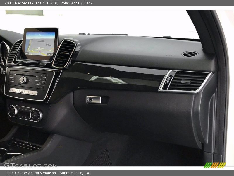 Polar White / Black 2016 Mercedes-Benz GLE 350