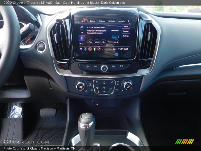Satin Steel Metallic / Jet Black/­Dark Galvanized 2020 Chevrolet Traverse LT AWD
