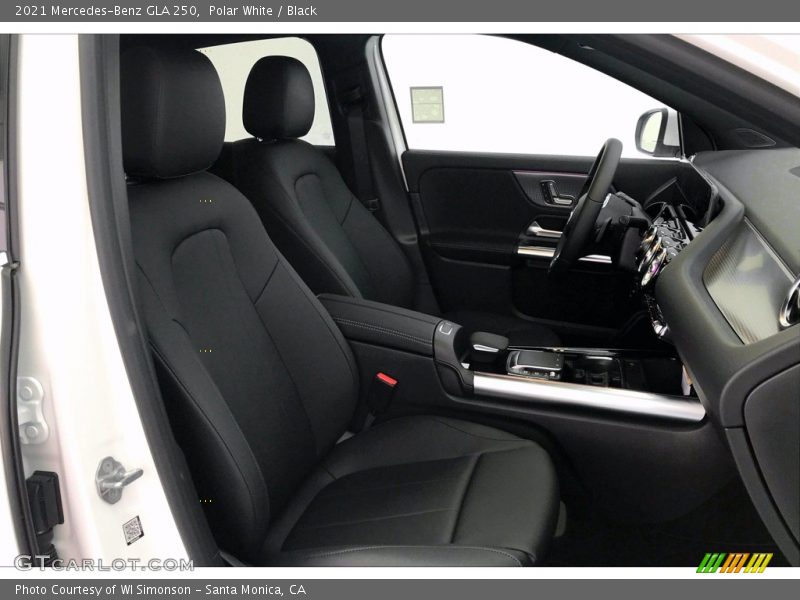 Polar White / Black 2021 Mercedes-Benz GLA 250