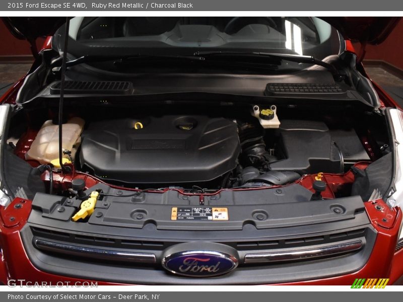 Ruby Red Metallic / Charcoal Black 2015 Ford Escape SE 4WD
